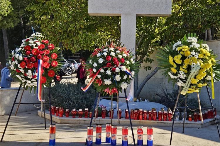 Slika /2024/svi sveti1.jpg